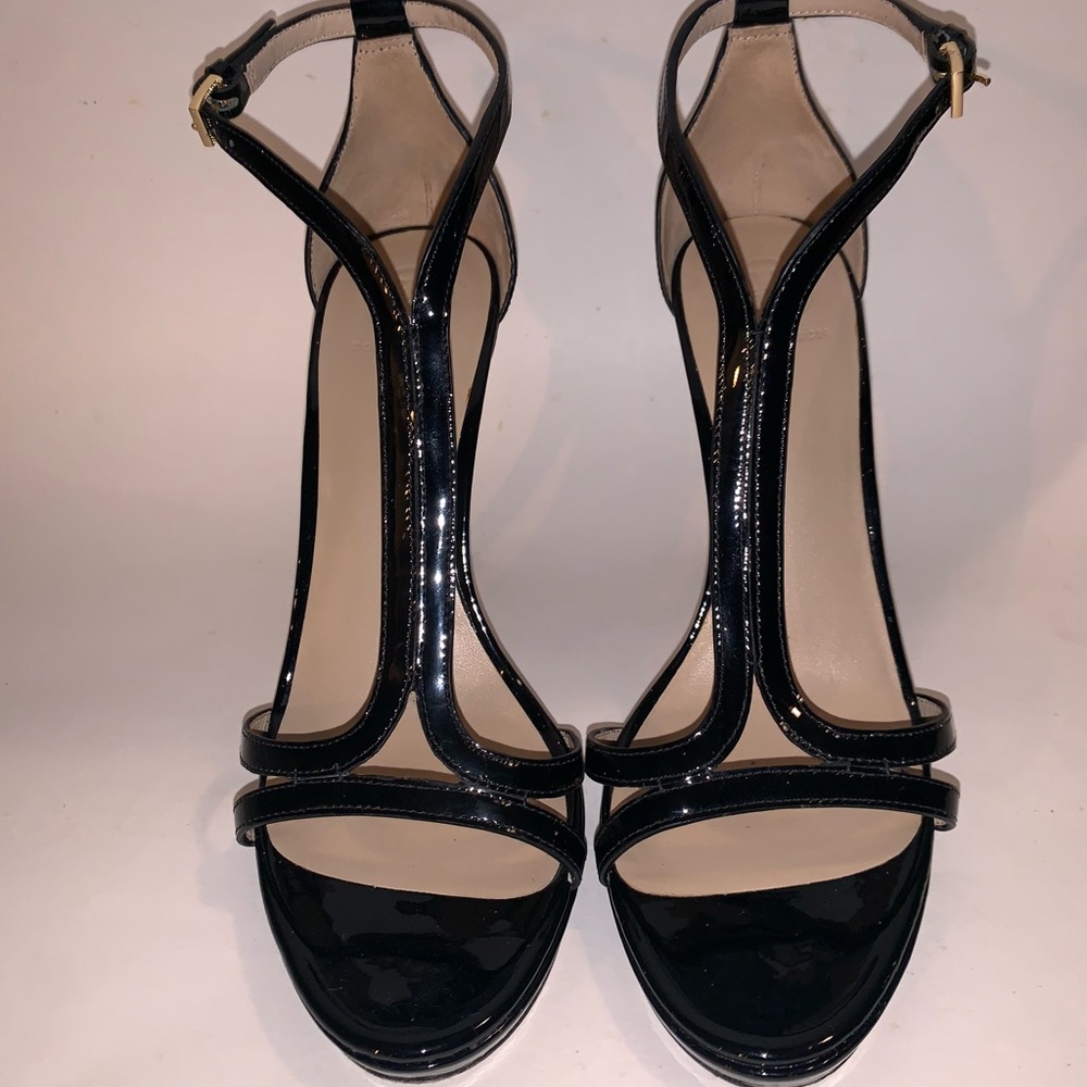 Black patent leather Shelley Tory Burch size 8